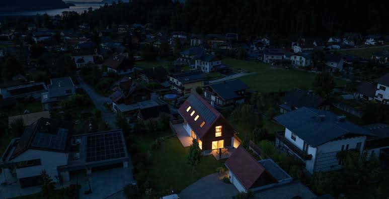 images (4) home in a blackout